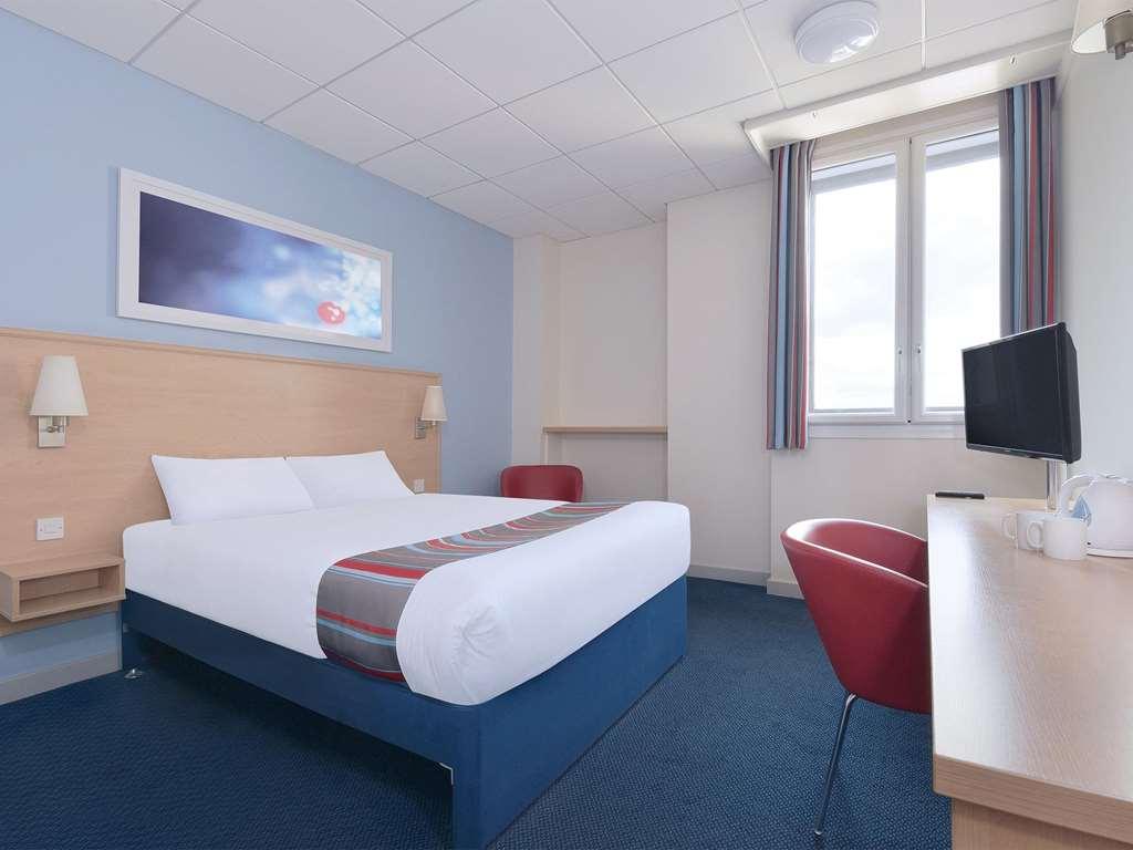 Travelodge Dundee Central Hotel Szoba fotó