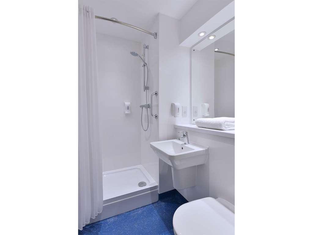 Travelodge Dundee Central Hotel Szoba fotó