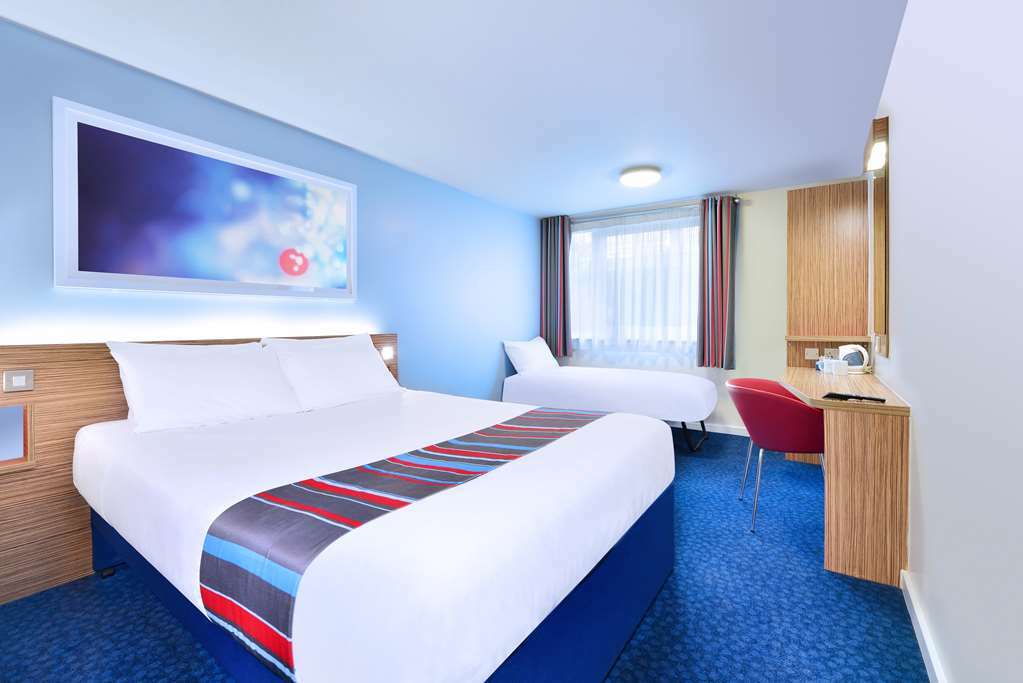 Travelodge Dundee Central Hotel Szoba fotó